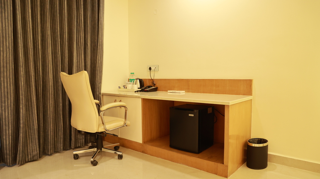 Luxury Hotel in Mauranipur