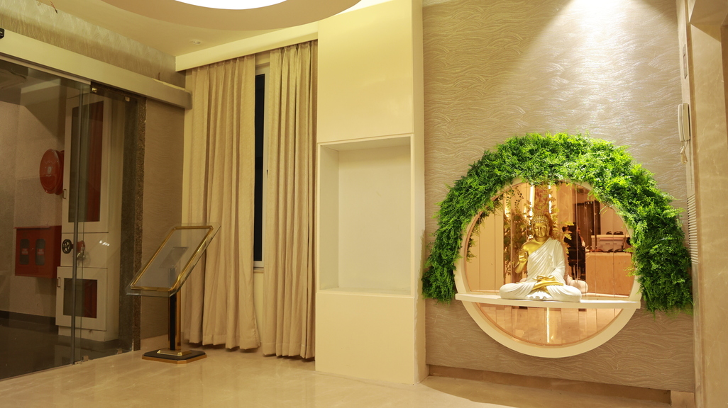 Luxury Hotel in Mauranipur