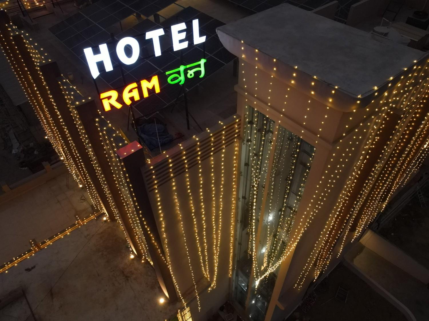 best Luxury Hotel in Mauranipur Jhansi Road